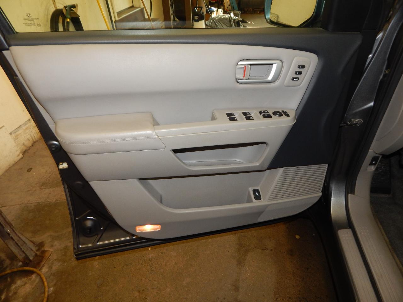 Honda Pilot 2WD 4dr Touring w/RES & Navi 2013