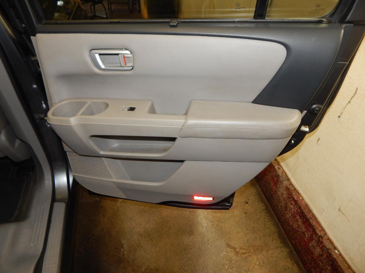 Honda Pilot 2WD 4dr Touring w/RES & Navi 2013