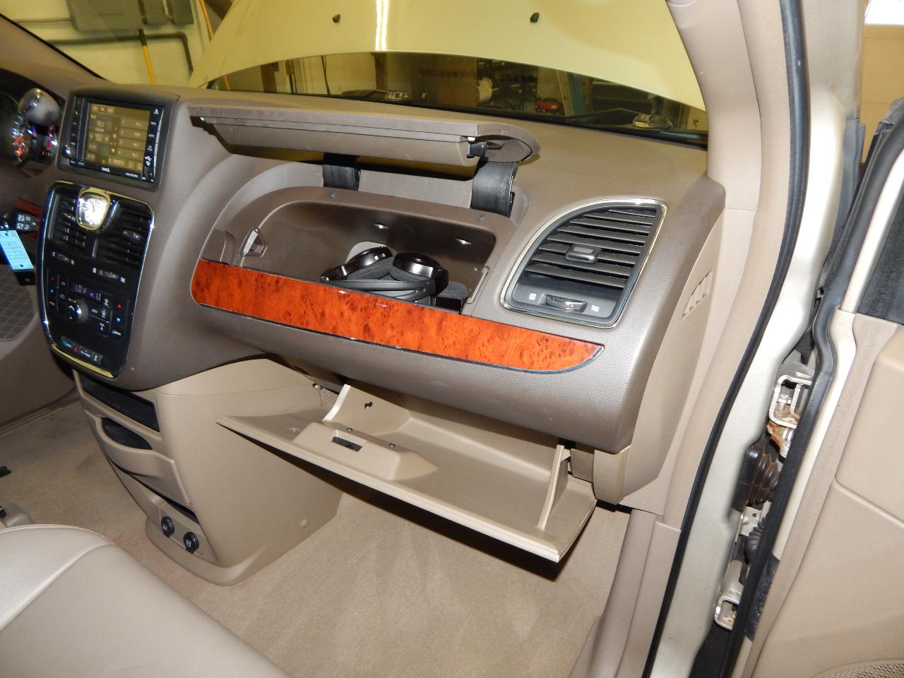 Chrysler Town & Country 4dr Wgn Touring 2013