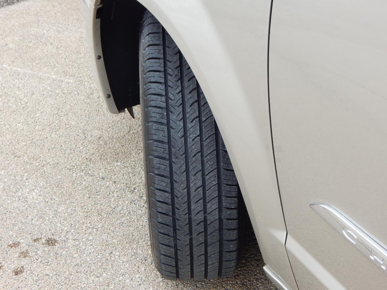 Chrysler Town & Country 4dr Wgn Touring 2013