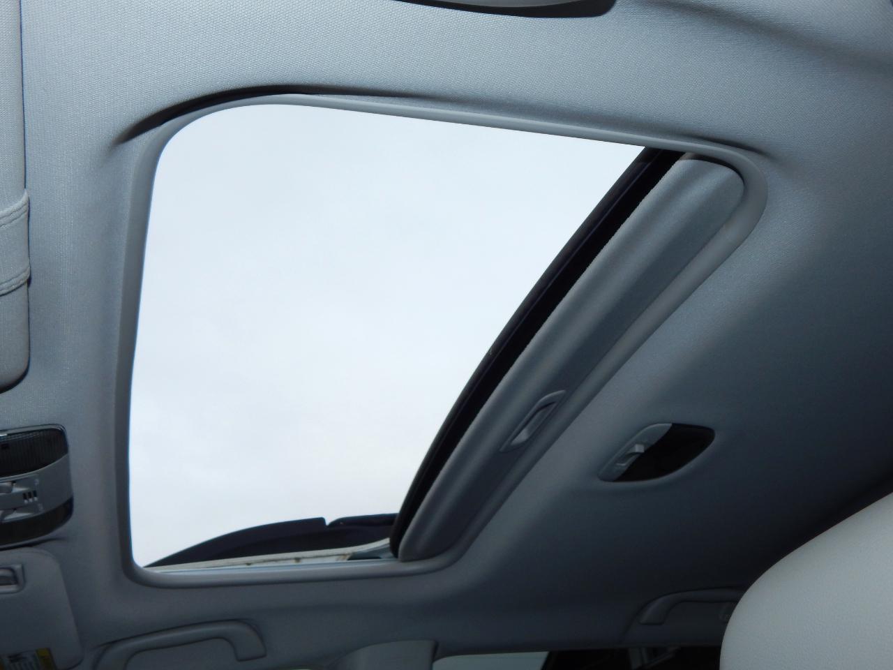 Subaru Outback 4dr Wgn H6 Auto 3.6R Limited Pwr Moon 2011