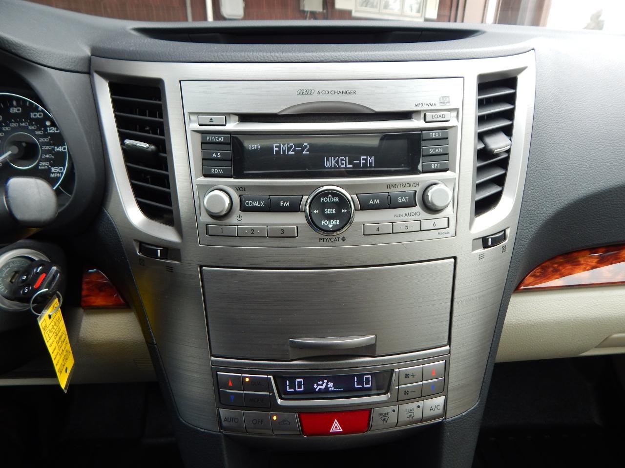 Subaru Outback 4dr Wgn H6 Auto 3.6R Limited Pwr Moon 2011