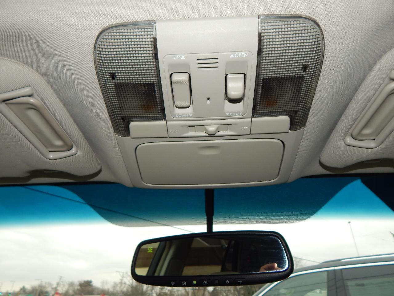 Subaru Outback 4dr Wgn H6 Auto 3.6R Limited Pwr Moon 2011