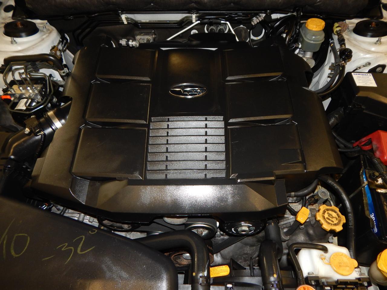 Subaru Outback 4dr Wgn H6 Auto 3.6R Limited Pwr Moon 2011