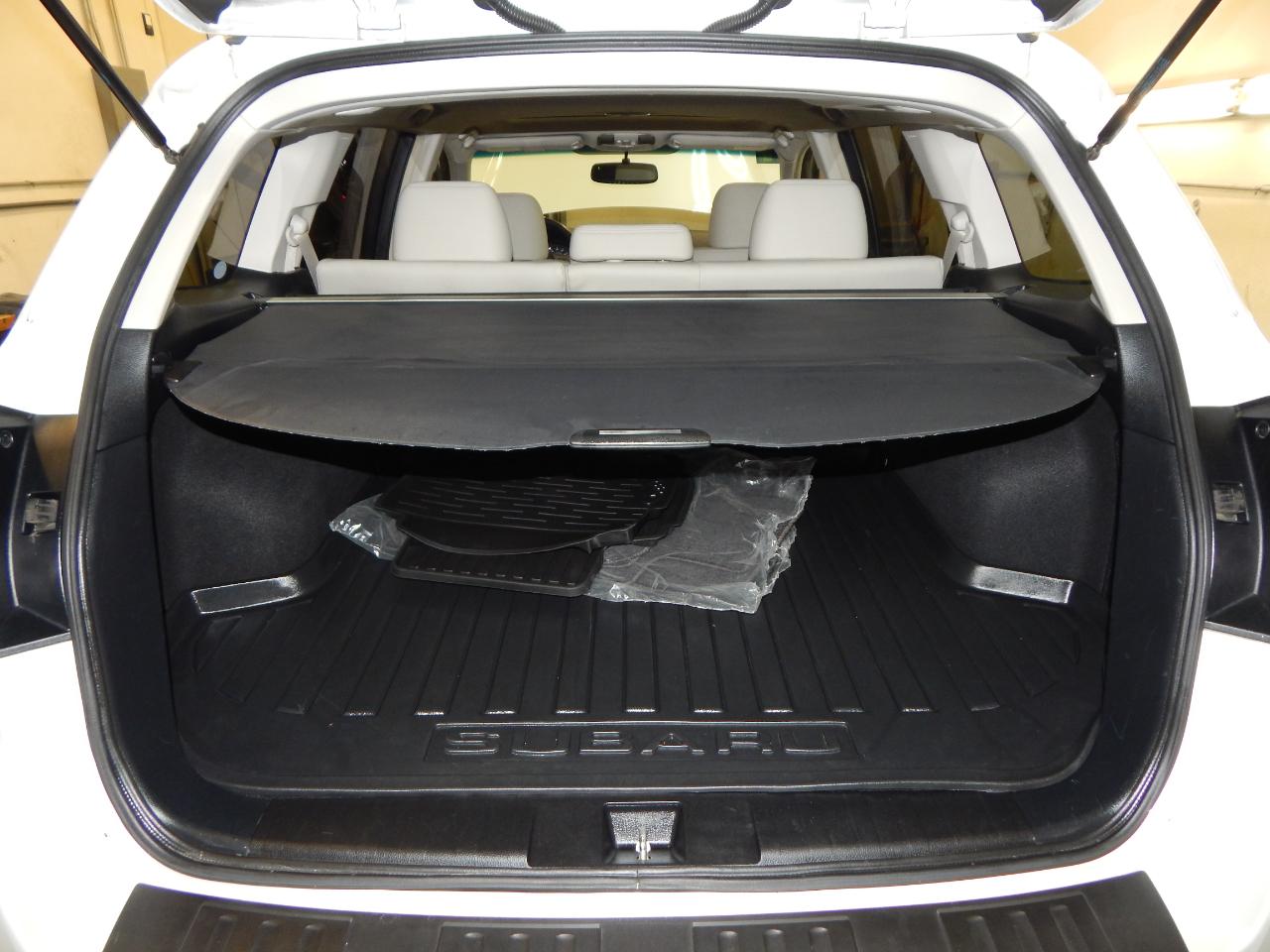 Subaru Outback 4dr Wgn H6 Auto 3.6R Limited Pwr Moon 2011