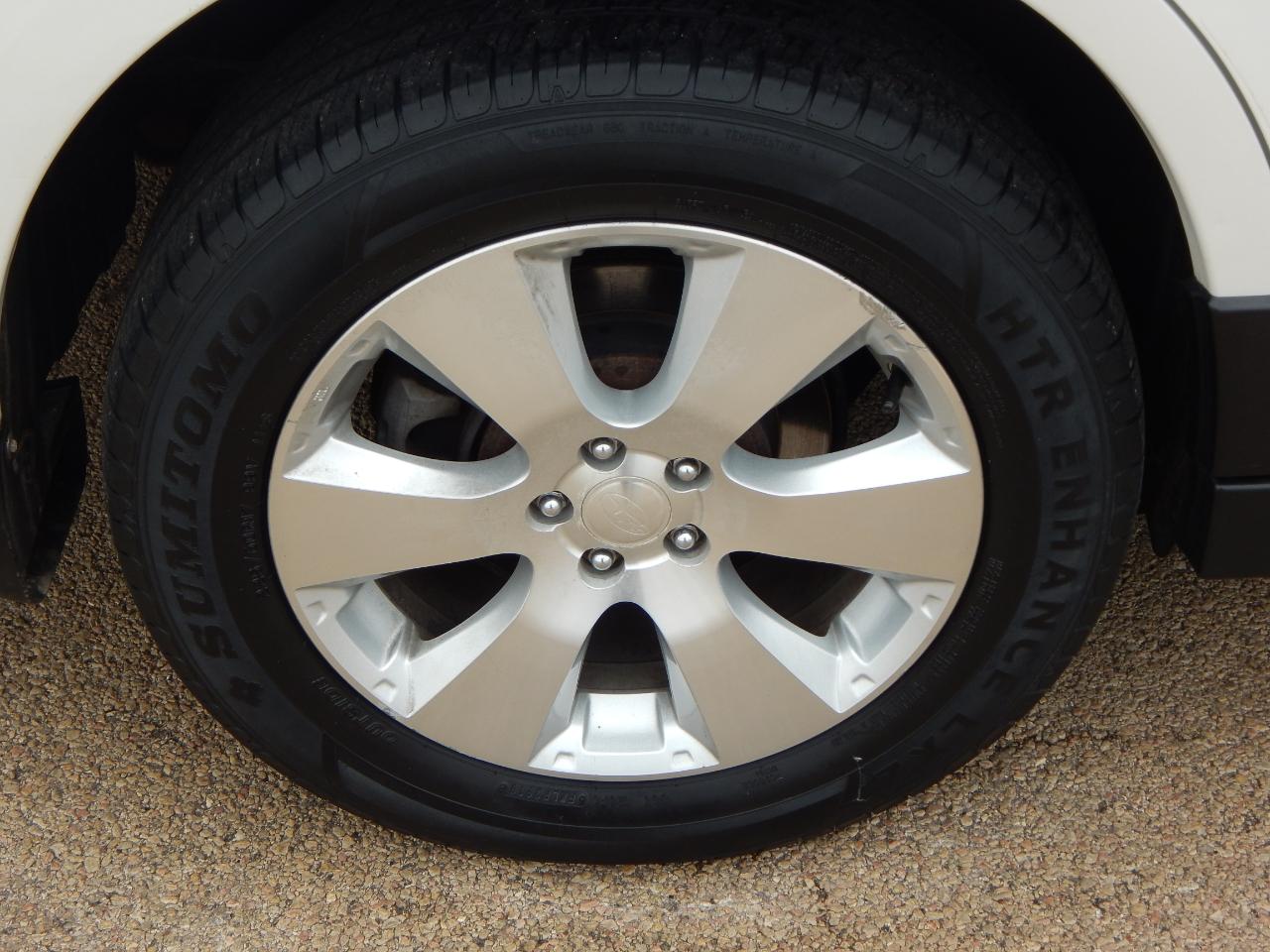 Subaru Outback 4dr Wgn H6 Auto 3.6R Limited Pwr Moon 2011