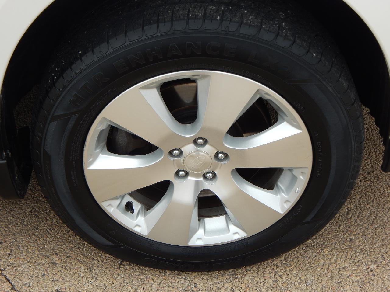 Subaru Outback 4dr Wgn H6 Auto 3.6R Limited Pwr Moon 2011