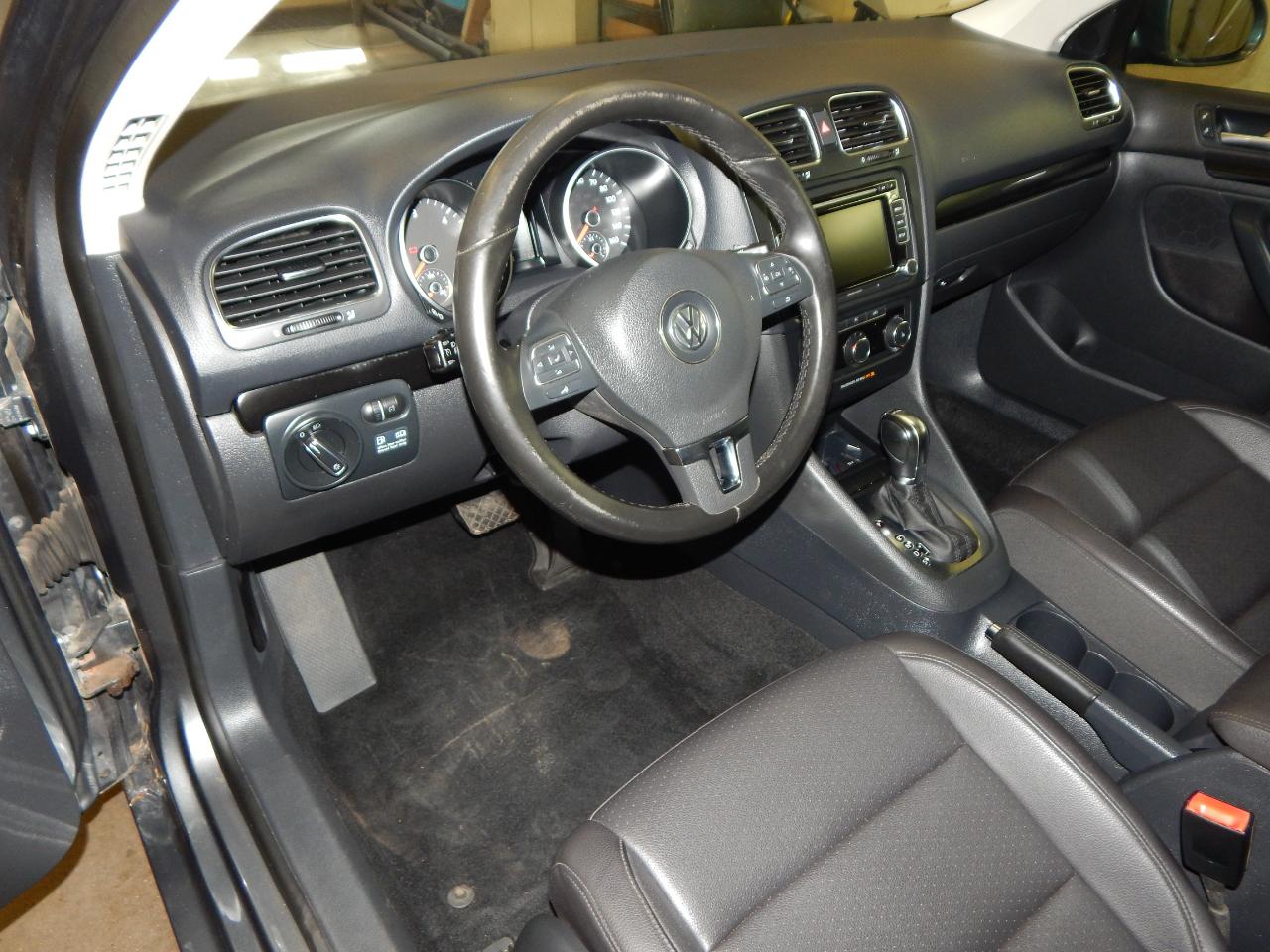 Volkswagen Jetta SportWagen 4dr DSG TDI 2011