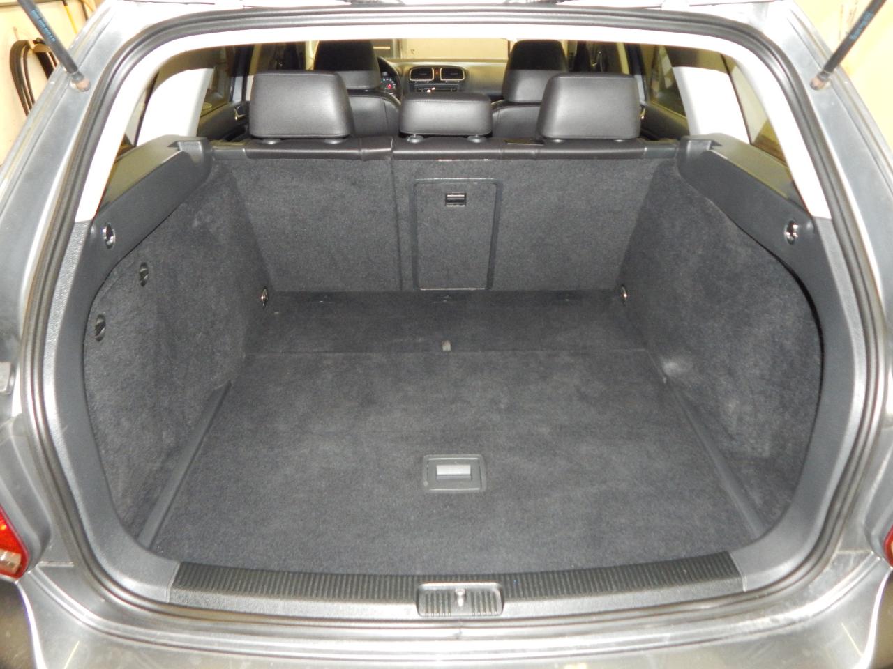 Volkswagen Jetta SportWagen 4dr DSG TDI 2011