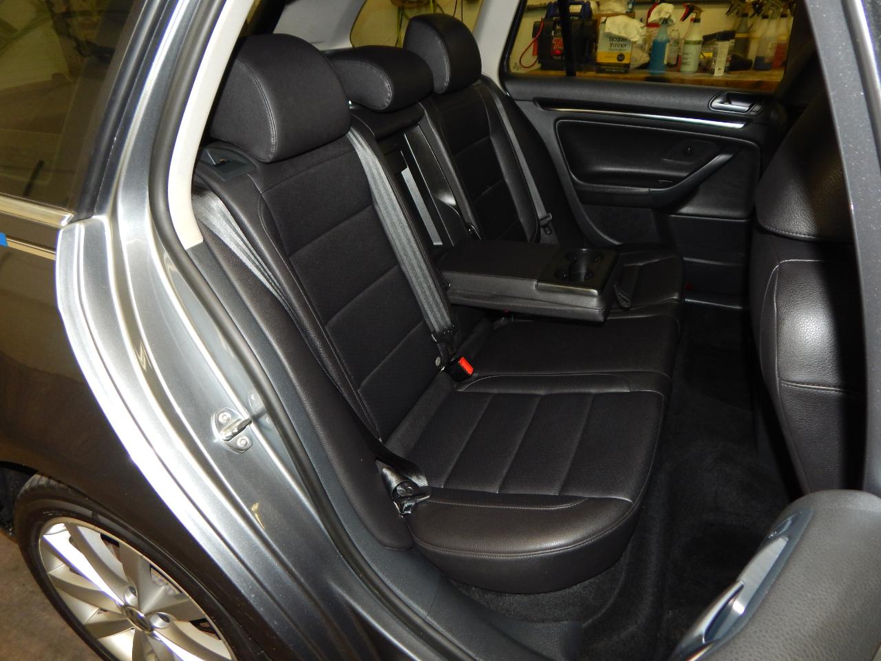 Volkswagen Jetta SportWagen 4dr DSG TDI 2011