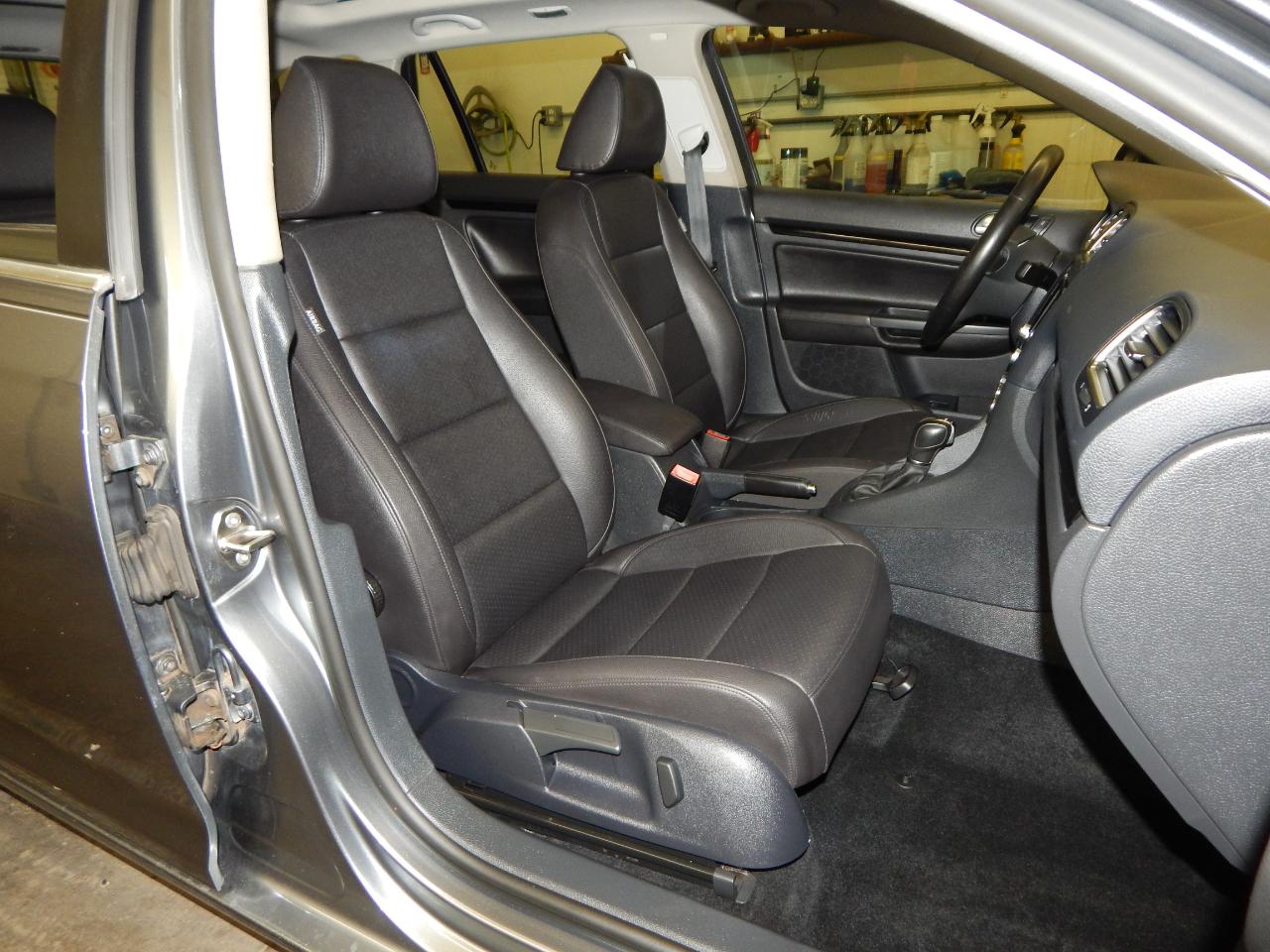 Volkswagen Jetta SportWagen 4dr DSG TDI 2011