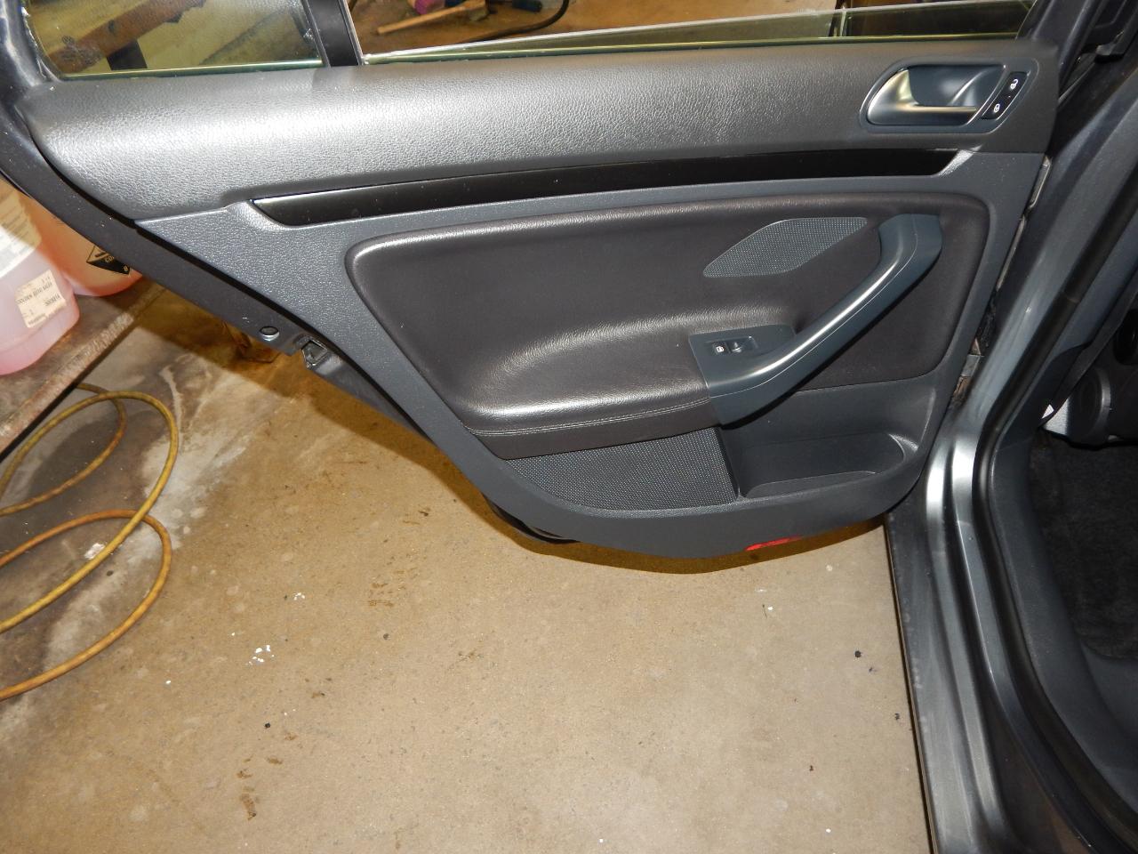 Volkswagen Jetta SportWagen 4dr DSG TDI 2011