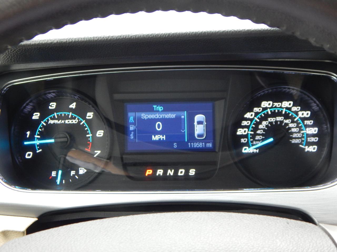 Ford Taurus 4dr Sdn SEL FWD 2016