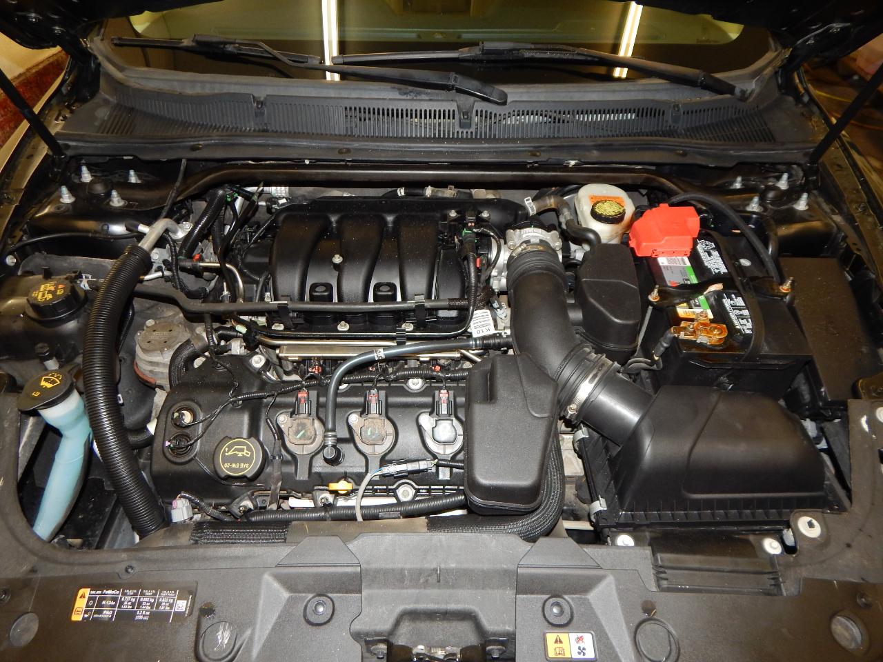 Ford Taurus 4dr Sdn SEL FWD 2016