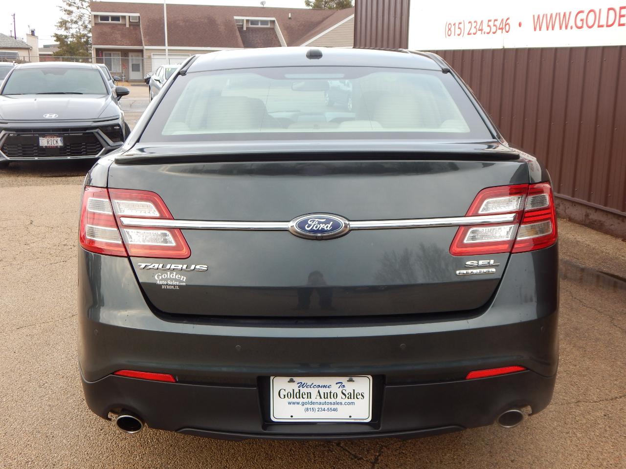 Ford Taurus 4dr Sdn SEL FWD 2016