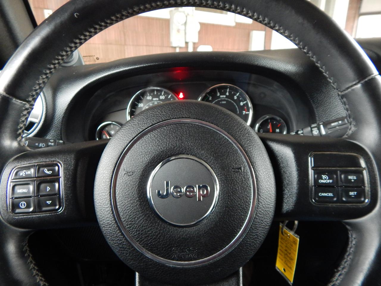 Jeep Wrangler 4WD 2dr Sahara 2013