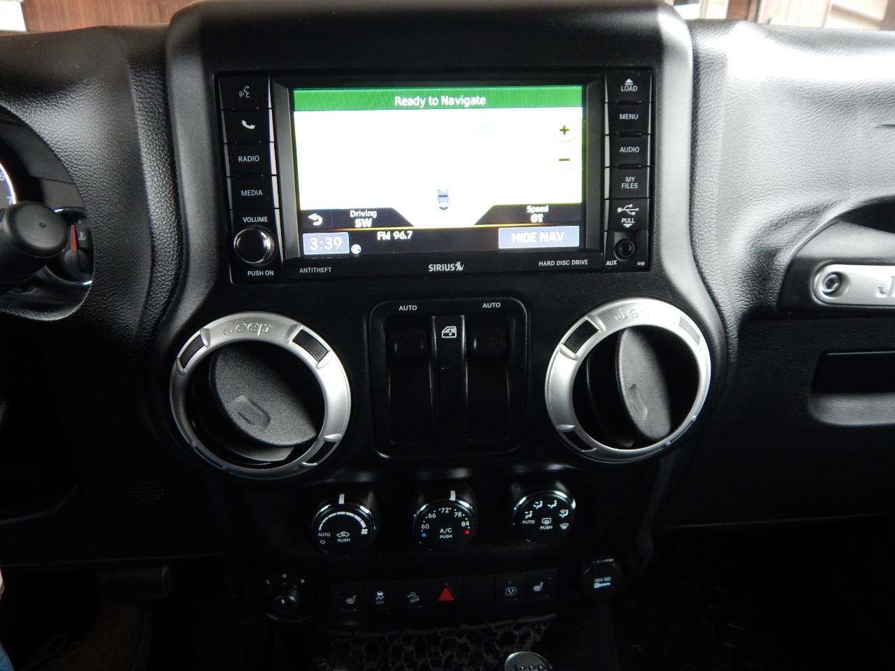 Jeep Wrangler 4WD 2dr Sahara 2013