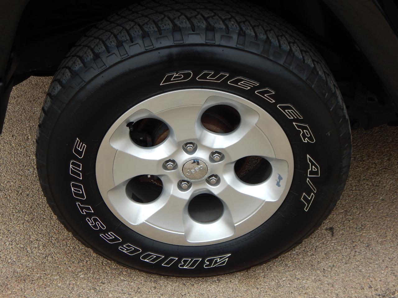 Jeep Wrangler 4WD 2dr Sahara 2013