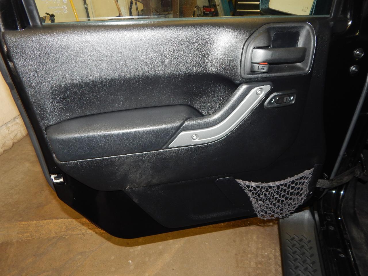 Jeep Wrangler 4WD 2dr Sahara 2013