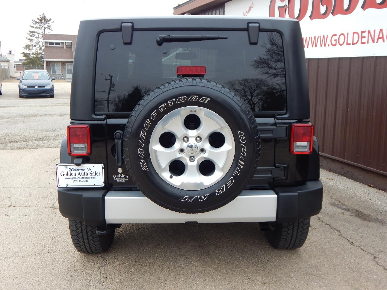 Jeep Wrangler 4WD 2dr Sahara 2013