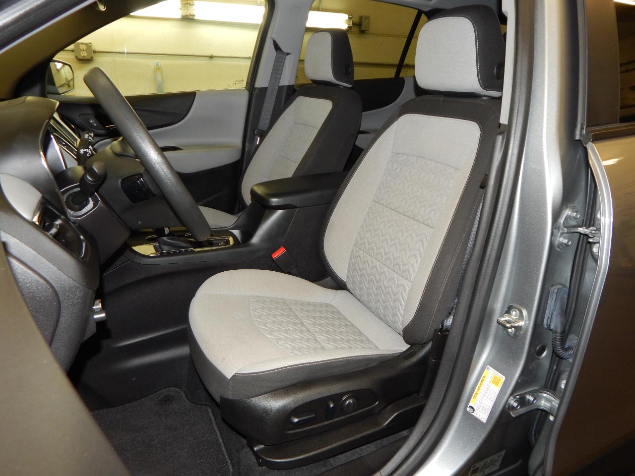 Chevrolet Equinox FWD 4dr LS w/1LS 2024