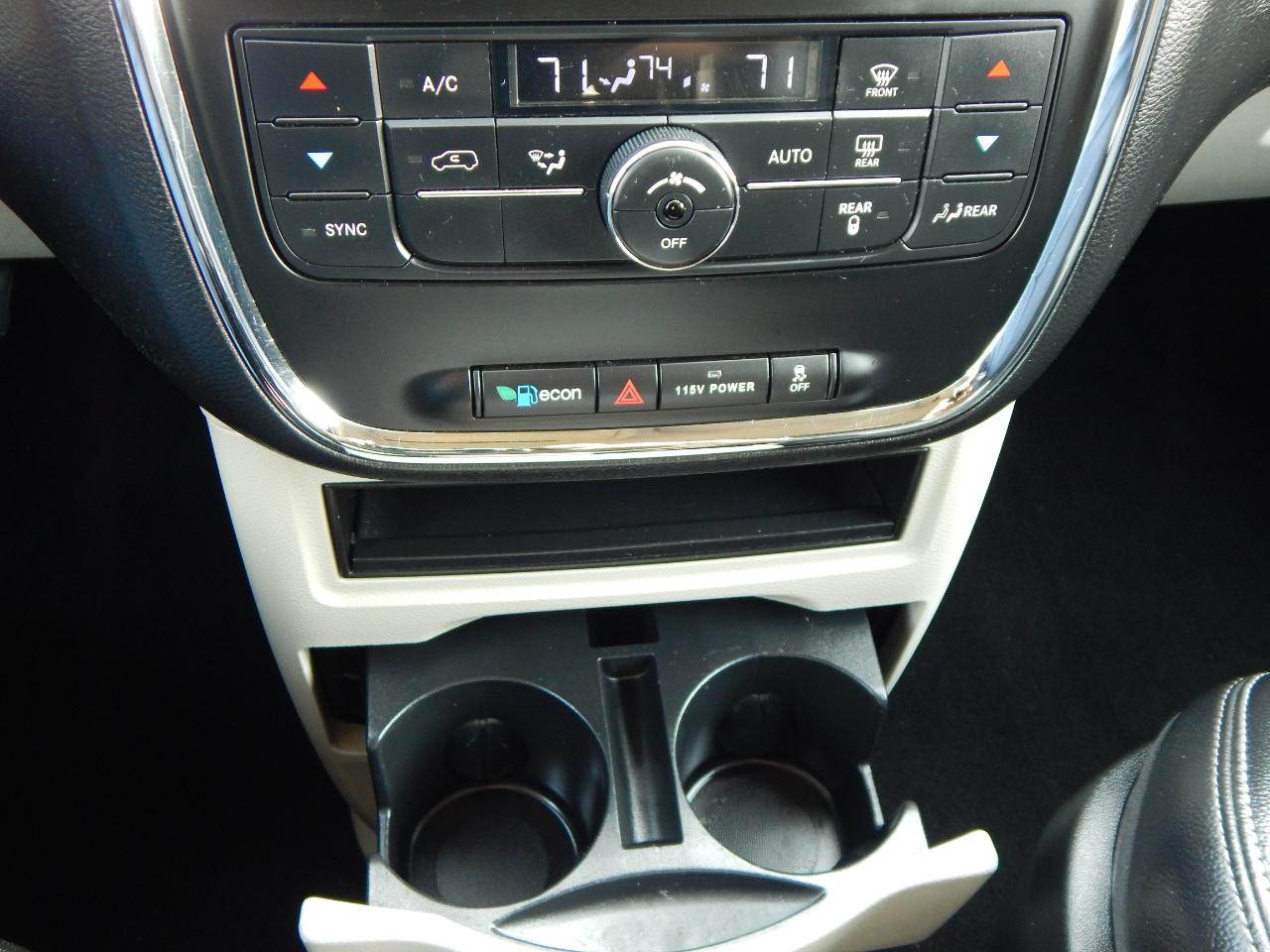 Chrysler Town & Country 4dr Wgn Touring 2015