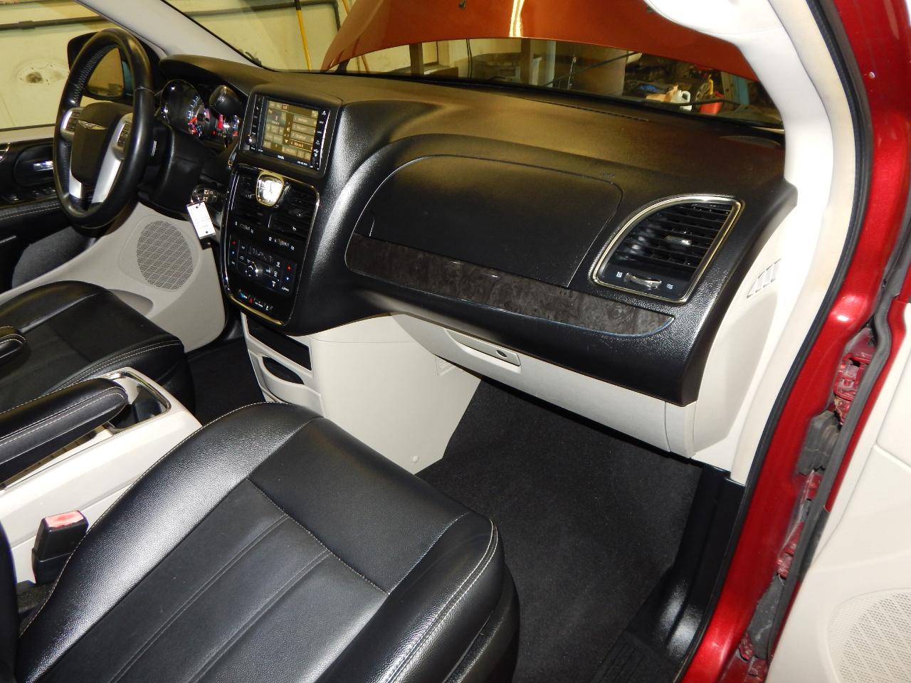 Chrysler Town & Country 4dr Wgn Touring 2015