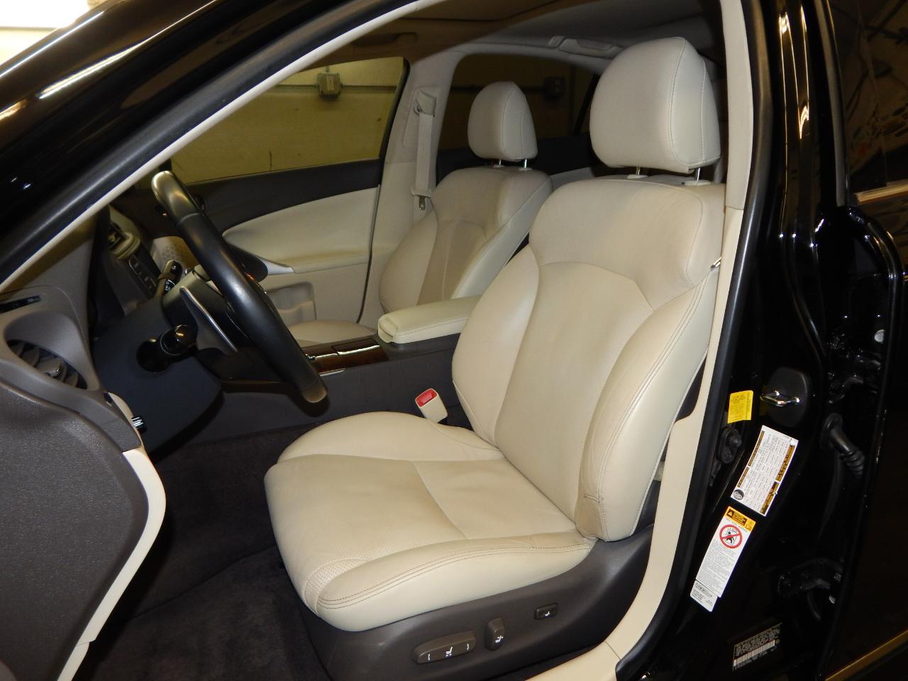 Lexus IS 250 4dr Sport Sdn Auto RWD 2013