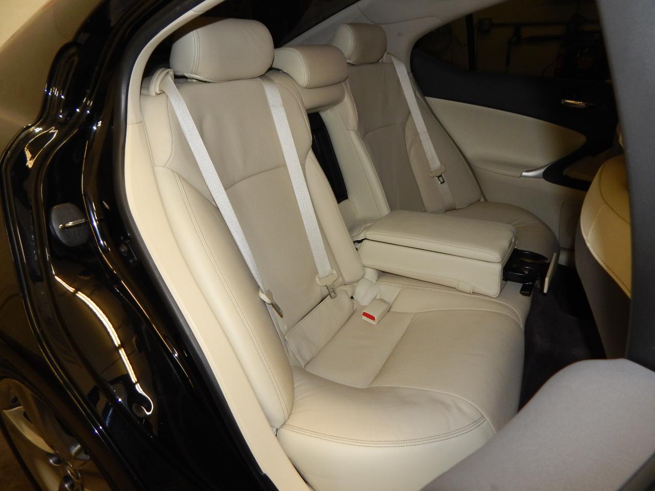 Lexus IS 250 4dr Sport Sdn Auto RWD 2013