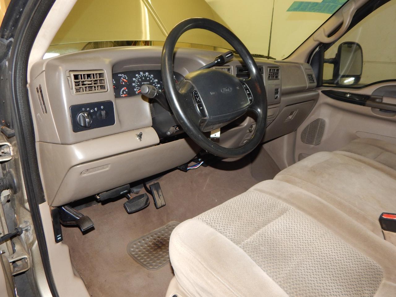 Ford Super Duty F-350 SRW Crew Cab 172" XLT 4WD 2001