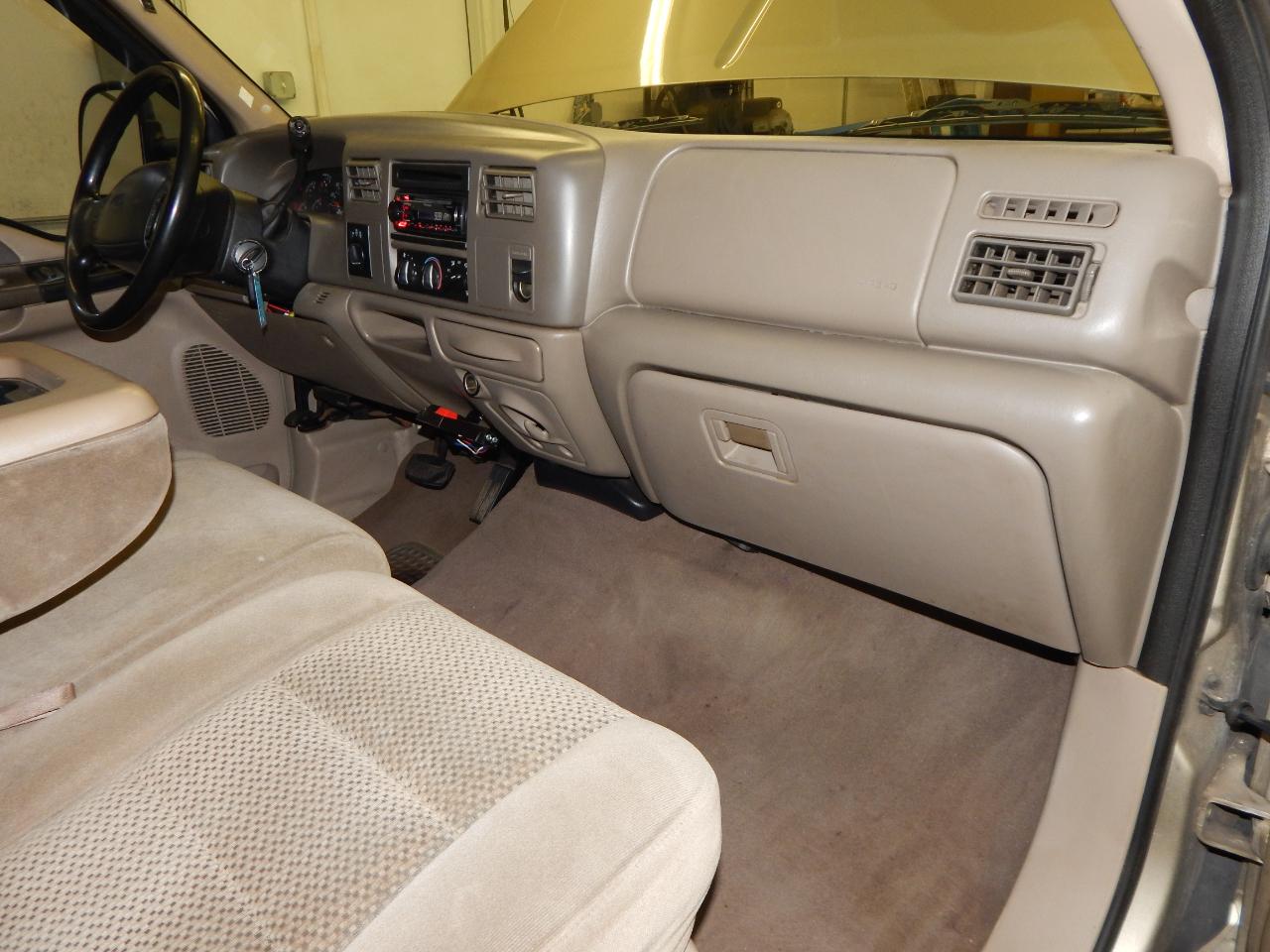 Ford Super Duty F-350 SRW Crew Cab 172" XLT 4WD 2001