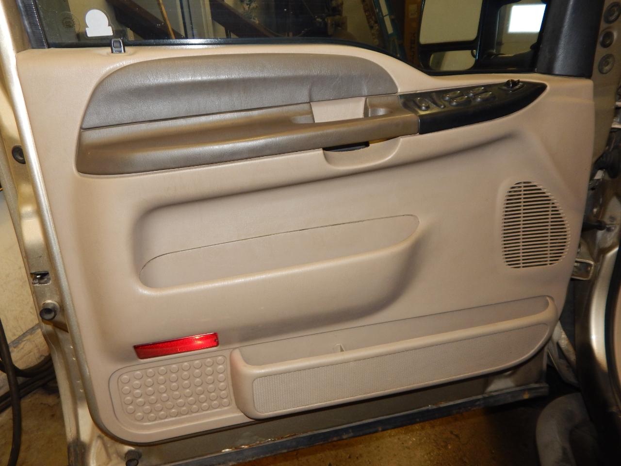 Ford Super Duty F-350 SRW Crew Cab 172" XLT 4WD 2001