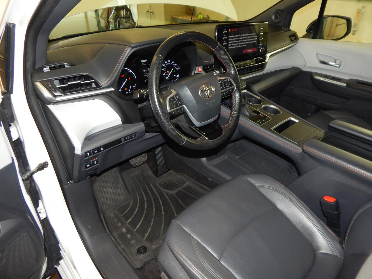 Toyota Sienna XSE AWD 7-Passenger (Natl) 2021