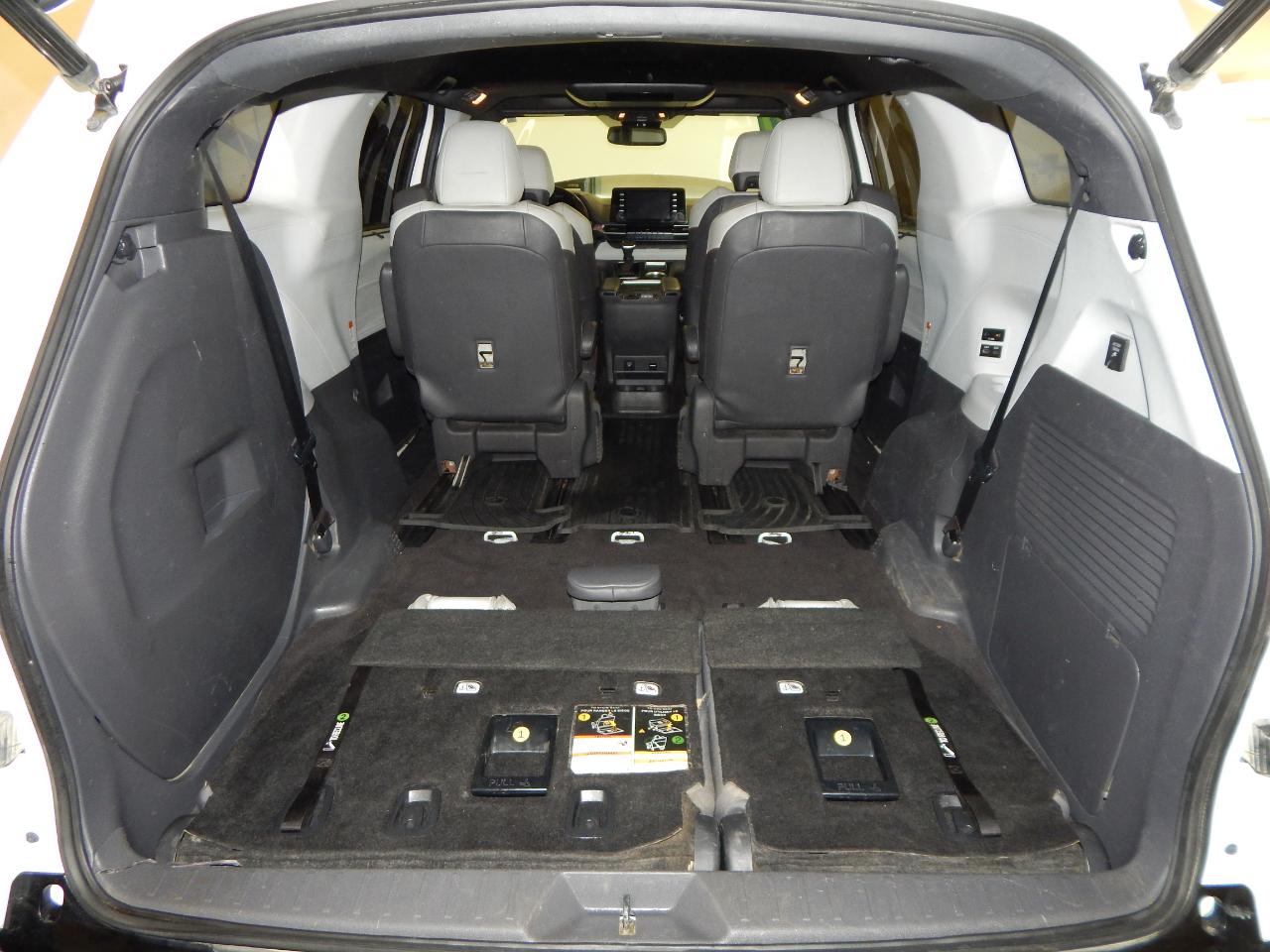 Toyota Sienna XSE AWD 7-Passenger (Natl) 2021