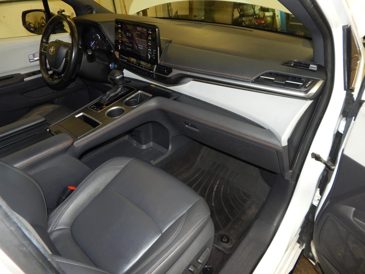 Toyota Sienna XSE AWD 7-Passenger (Natl) 2021