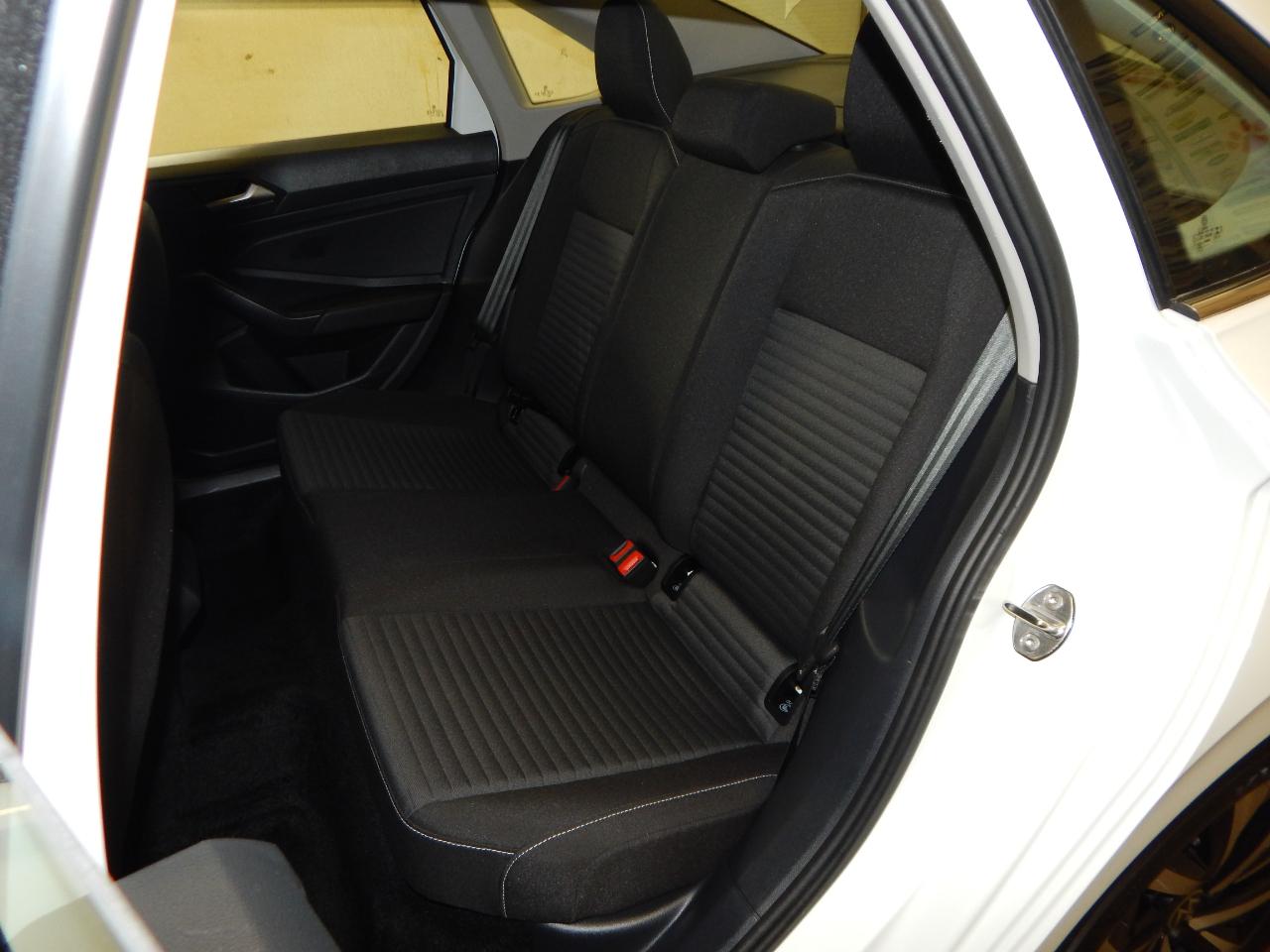 Volkswagen Jetta S Auto 2024