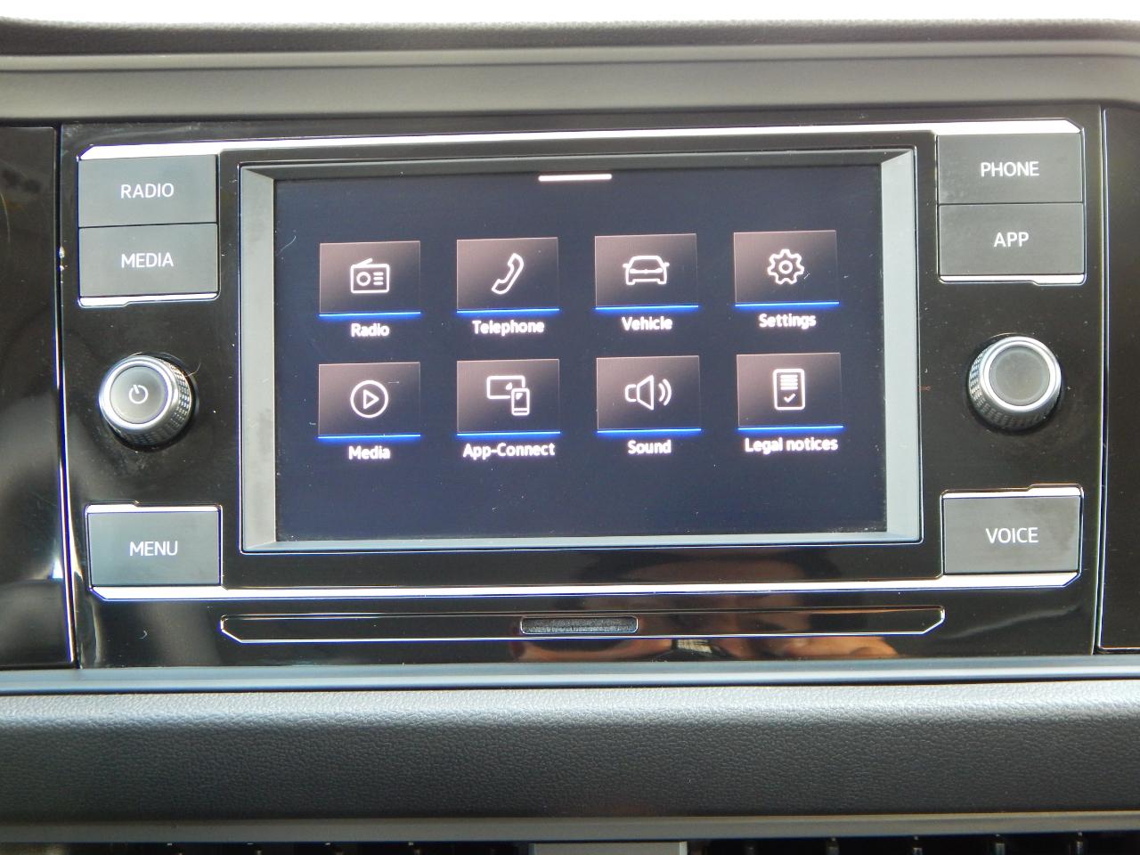 Volkswagen Jetta S Auto 2024