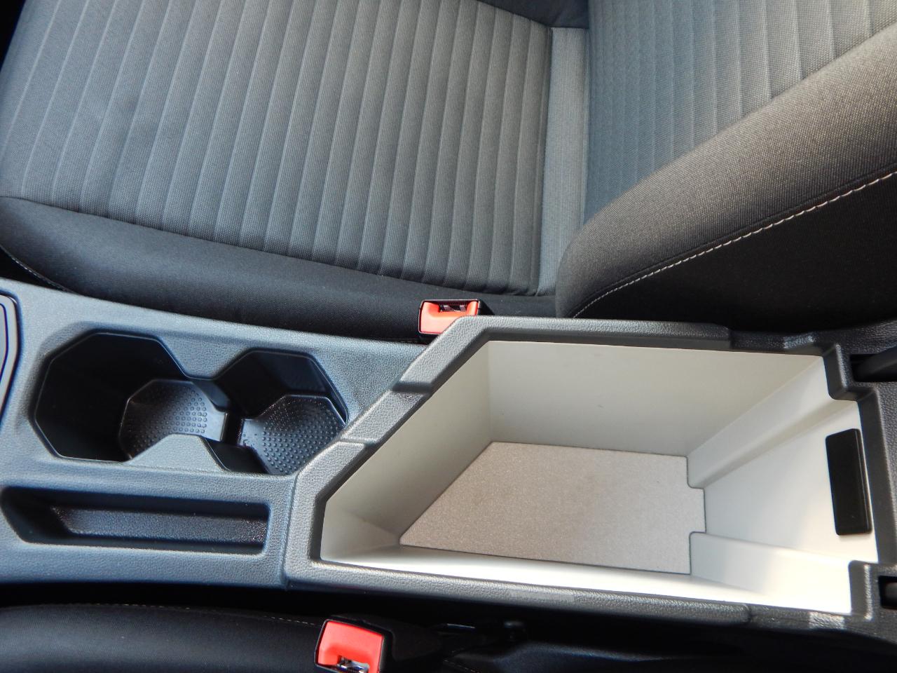 Volkswagen Jetta S Auto 2024