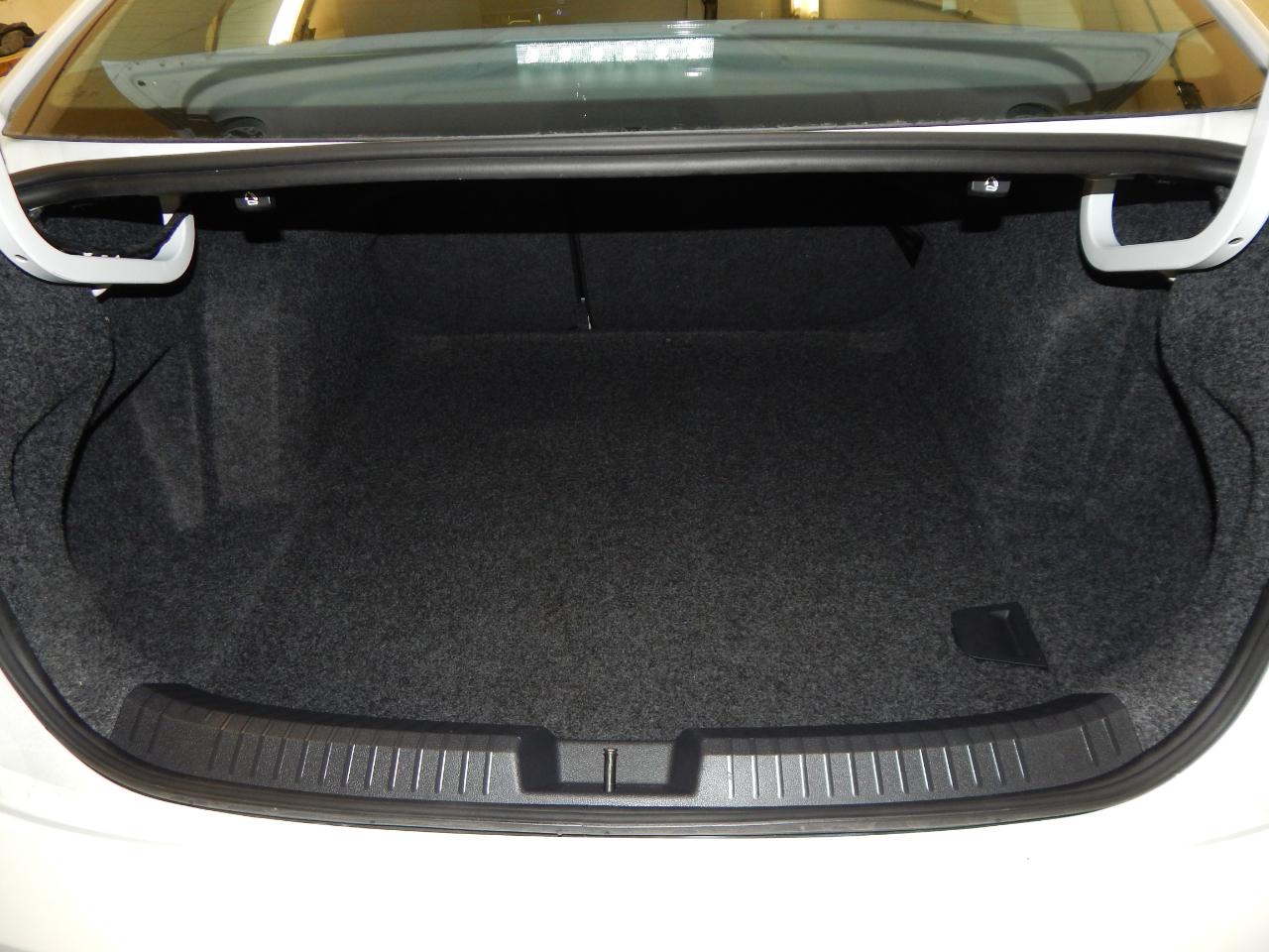 Volkswagen Jetta S Auto 2024