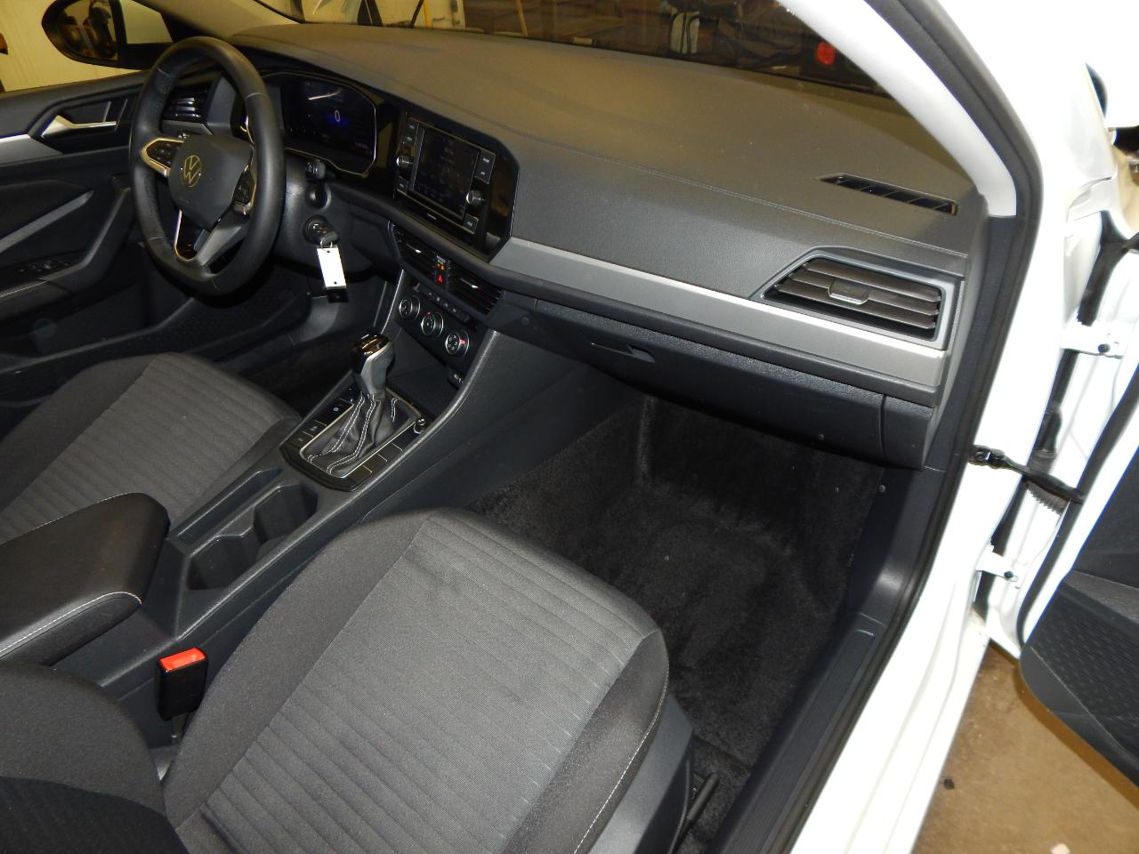 Volkswagen Jetta S Auto 2024