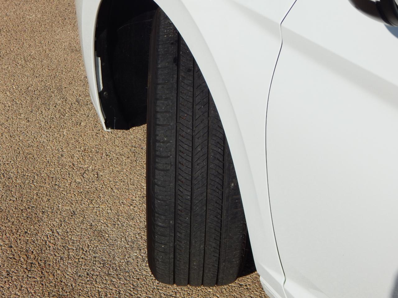 Volkswagen Jetta S Auto 2024