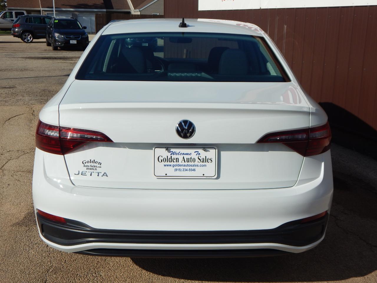 Volkswagen Jetta S Auto 2024