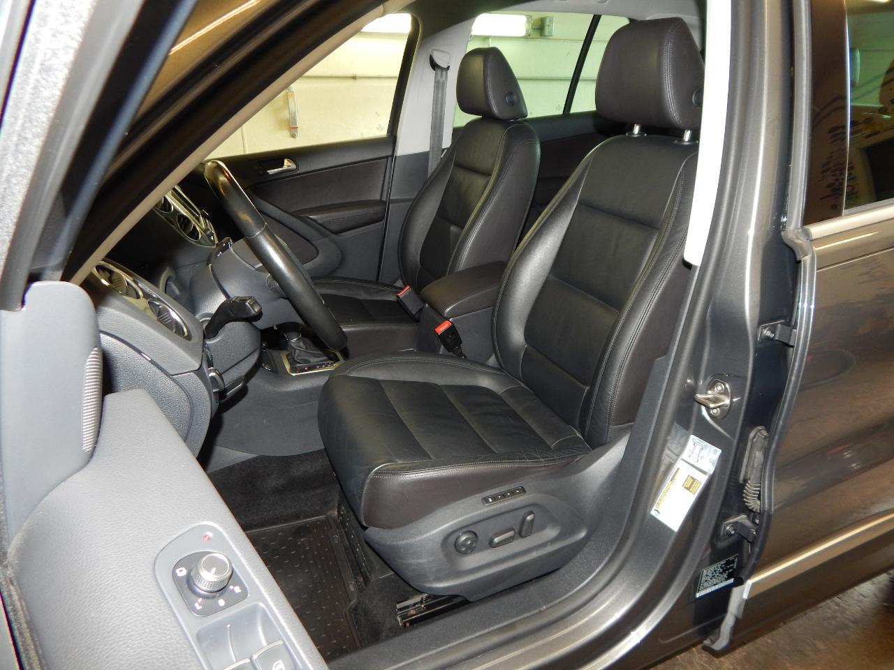 Volkswagen Tiguan 4MOTION 4dr Auto SEL 2016