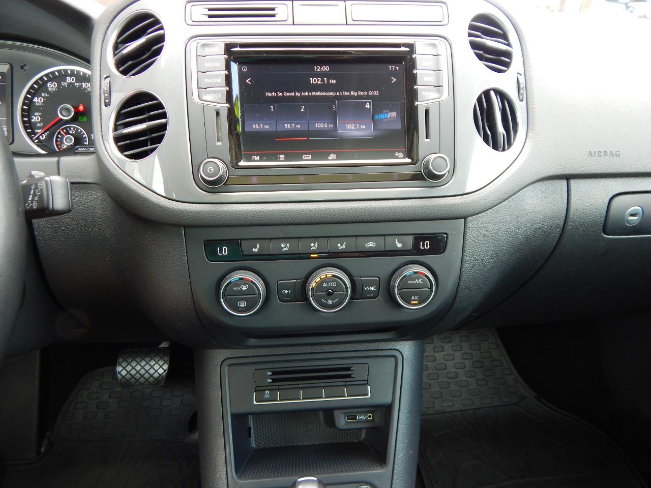 Volkswagen Tiguan 4MOTION 4dr Auto SEL 2016