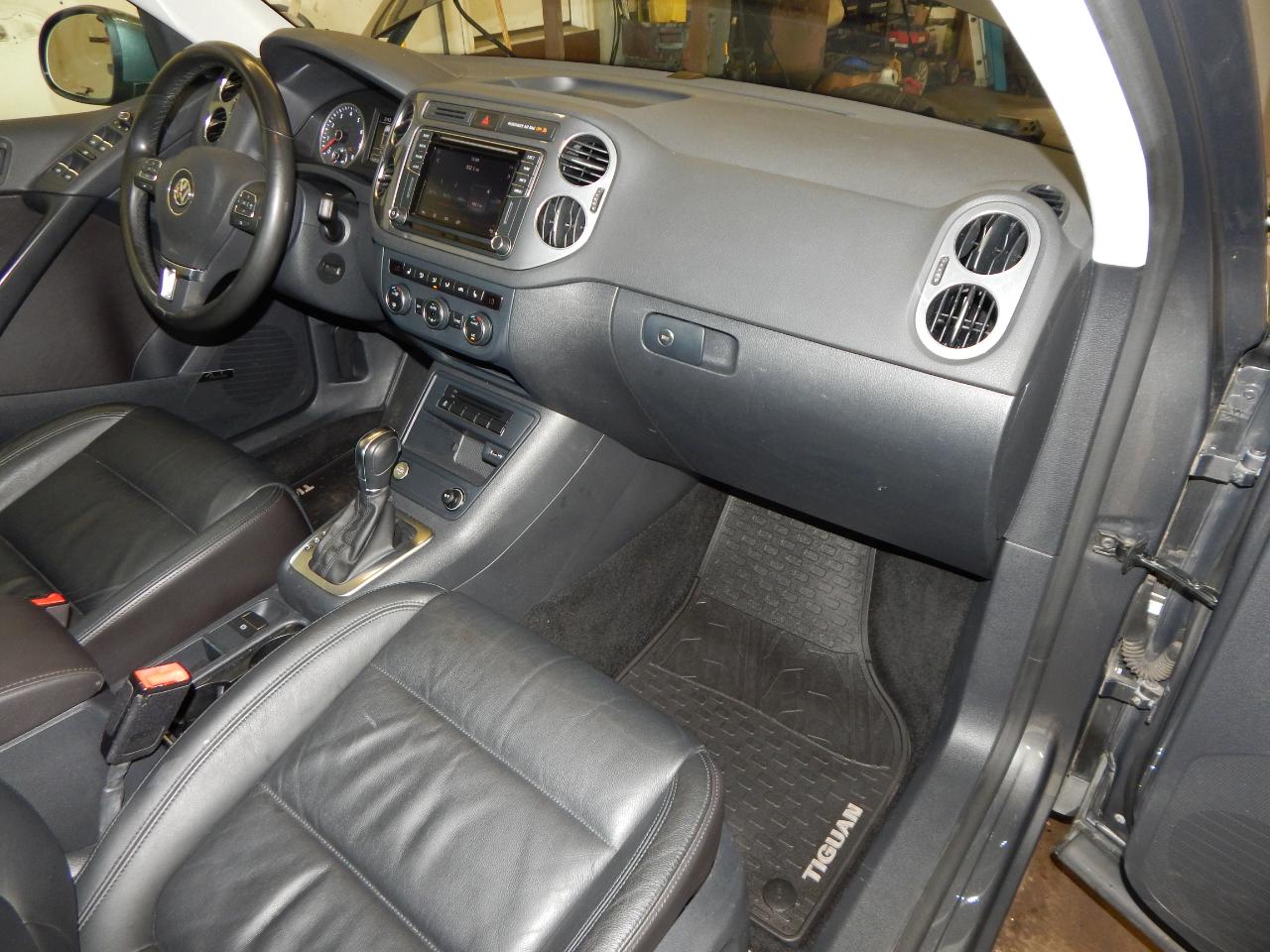 Volkswagen Tiguan 4MOTION 4dr Auto SEL 2016