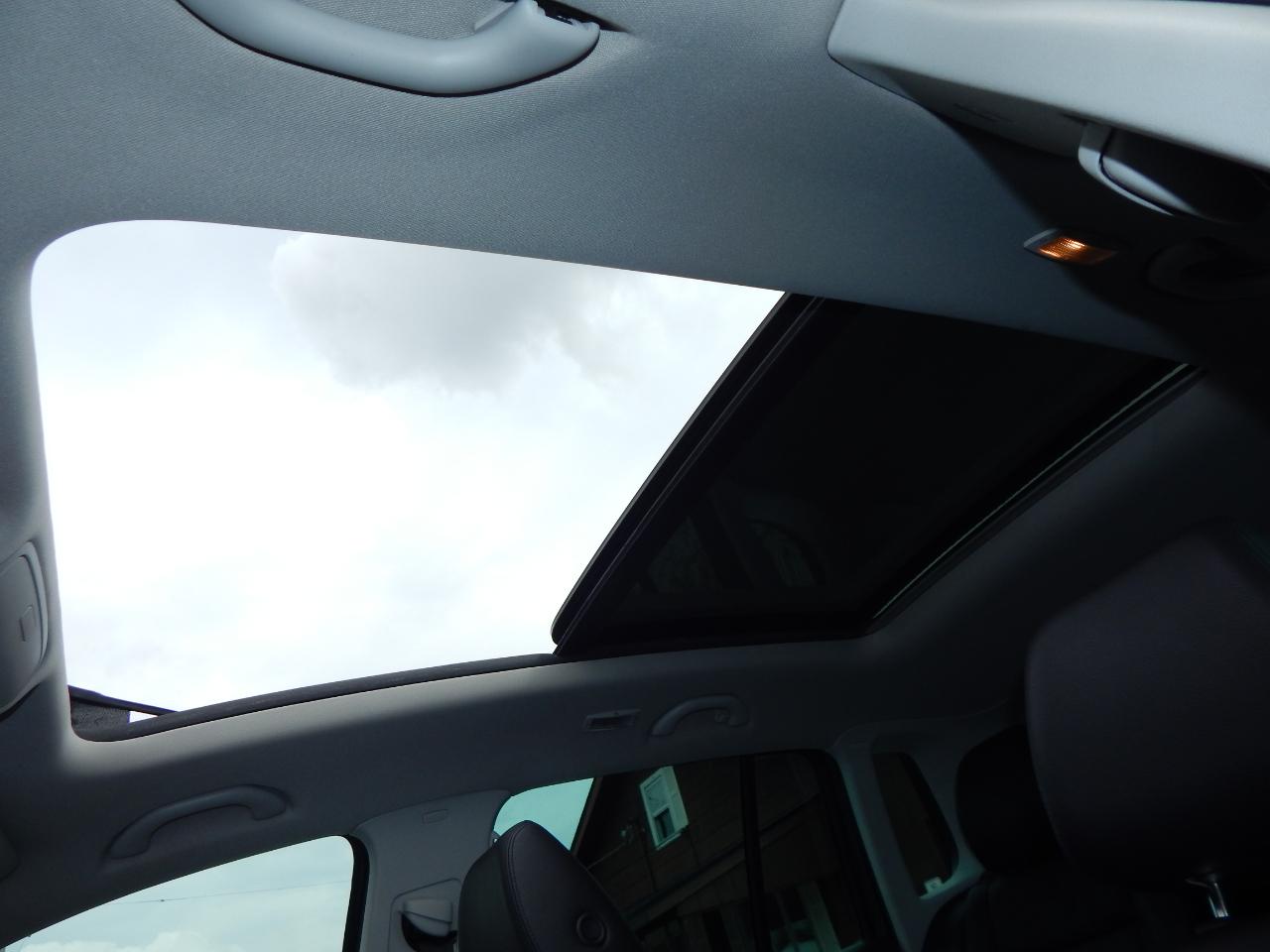 Volkswagen Tiguan 4MOTION 4dr Auto SEL 2016