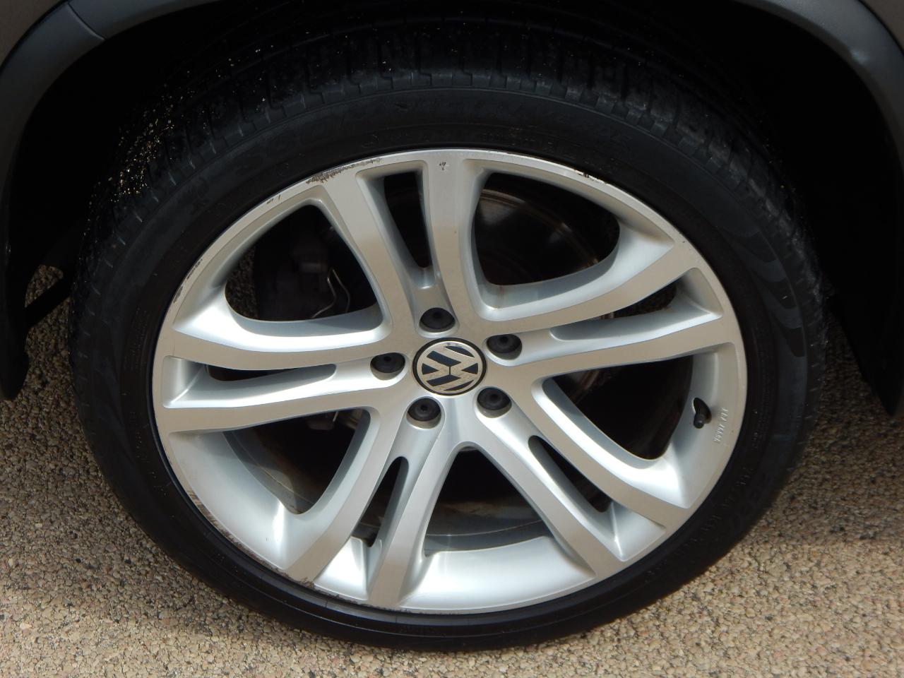 Volkswagen Tiguan 4MOTION 4dr Auto SEL 2016