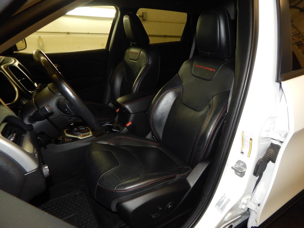 Jeep Cherokee 4WD 4dr Trailhawk 2016