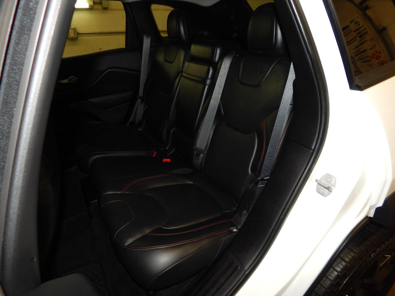 Jeep Cherokee 4WD 4dr Trailhawk 2016