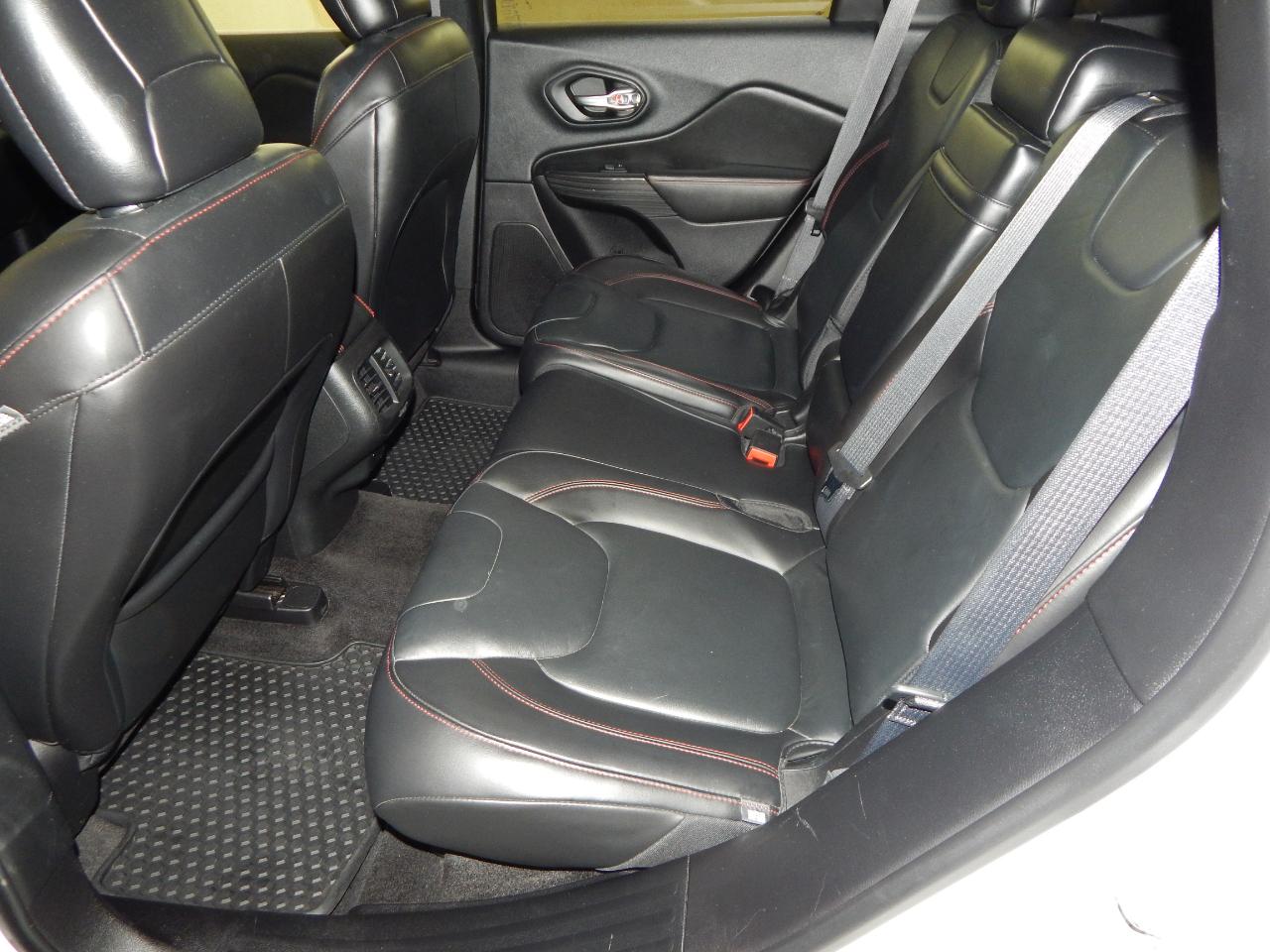 Jeep Cherokee 4WD 4dr Trailhawk 2016